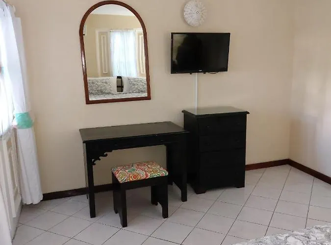 Cozy Escape Apartment Runaway Bay