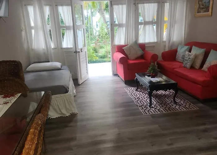 Cozy Escape Apartment Runaway Bay